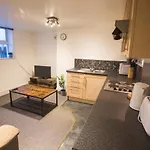 Flat 1, 4 Warden Rd Μπρίστολ