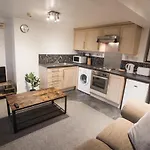 Flat 1, 4 Warden Rd Διαμέρισμα