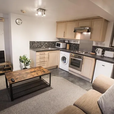 Flat 1, 4 Warden Rd Apartament