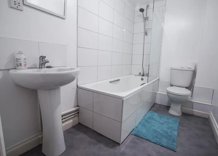 Flat 1, 4 Warden Rd Bristol
